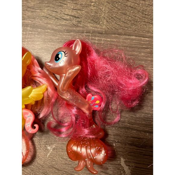 2 PC MY LITTLE PONY  FLUTTERSHY AND PINKY PIE PONIES - Picture 1 of 1